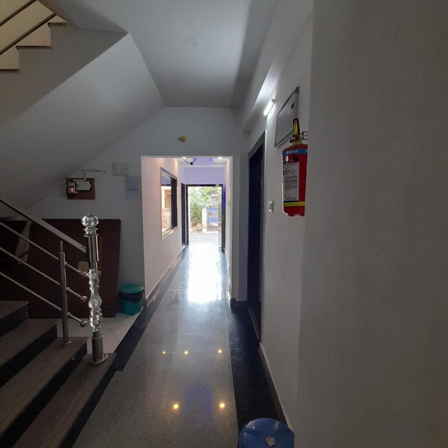 Garden Guest House Near Rene Tower Ruby General Hospital Kalkutta Exterior foto