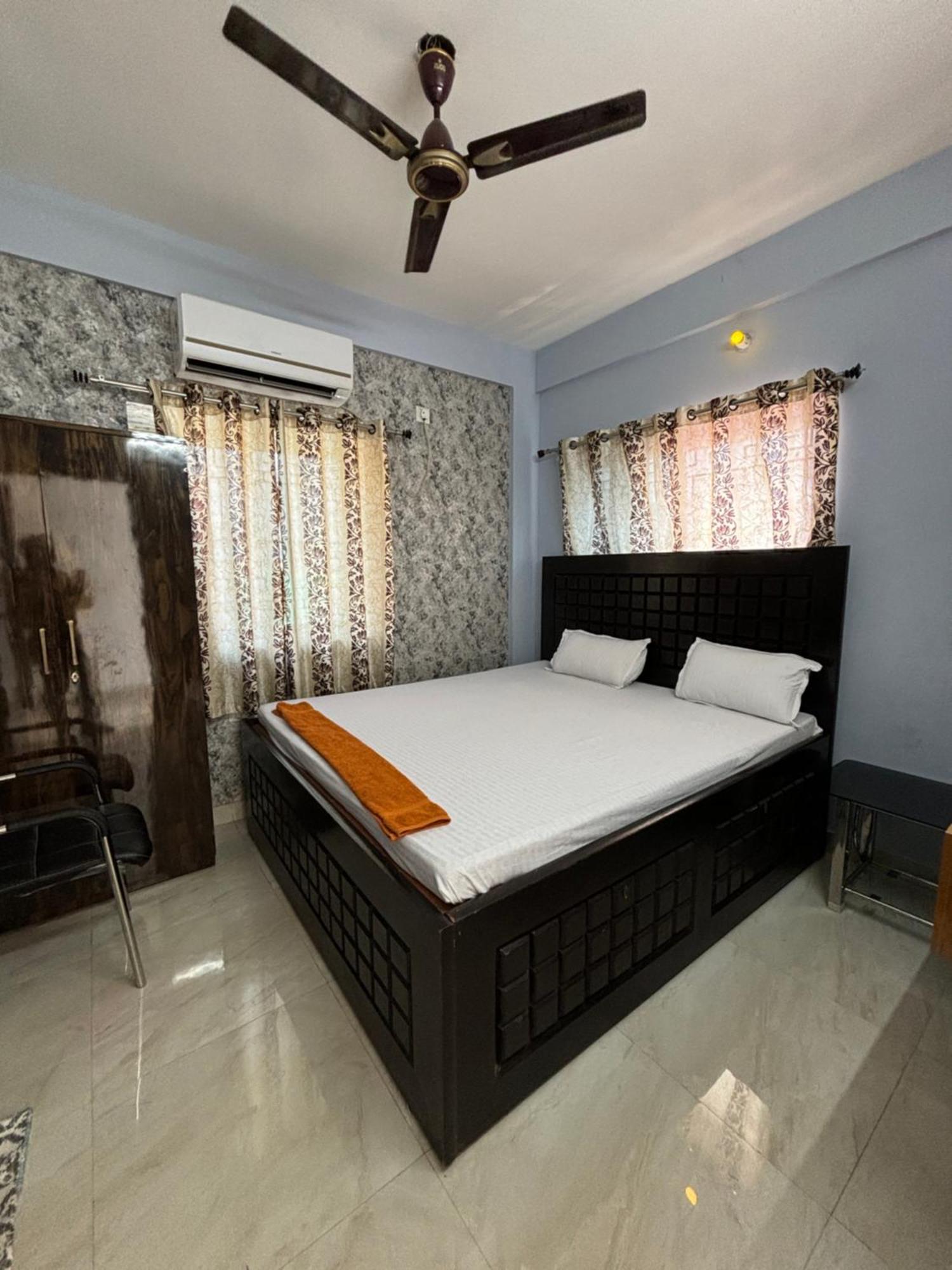 Garden Guest House Near Rene Tower Ruby General Hospital Kalkutta Exterior foto
